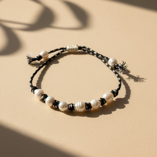 Pearl Knots - Black & White